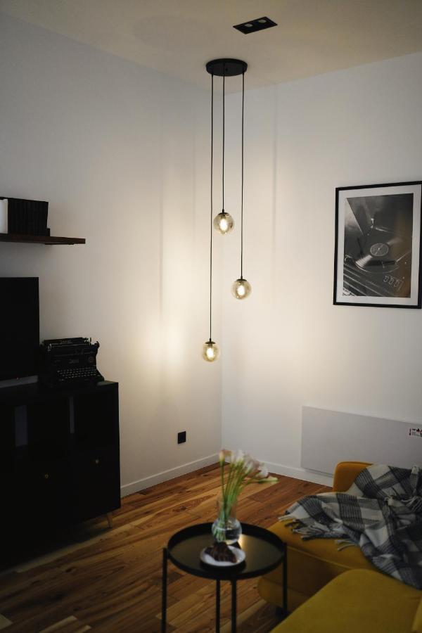 Poetry Apartments In The City Center Carcóvia Exterior foto